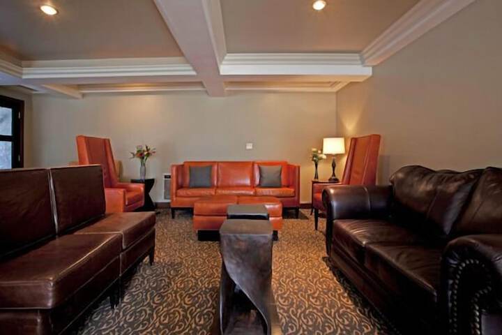 Hotel Interior 6 of 31