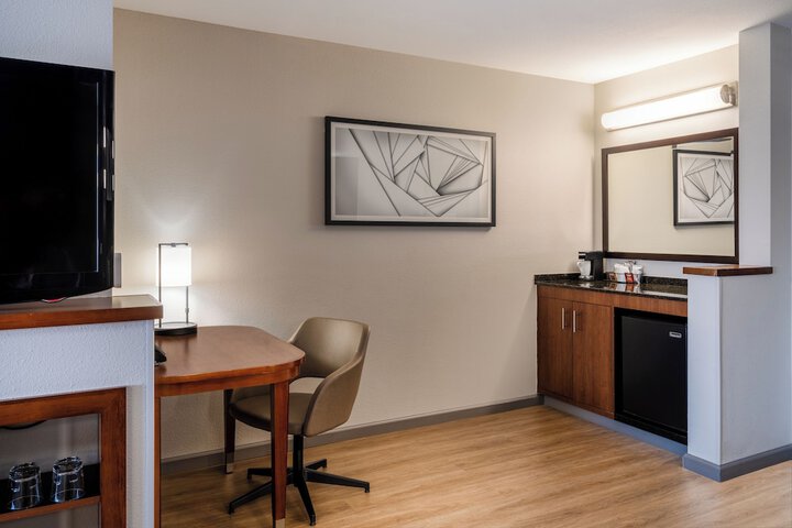 Room 12 of 22