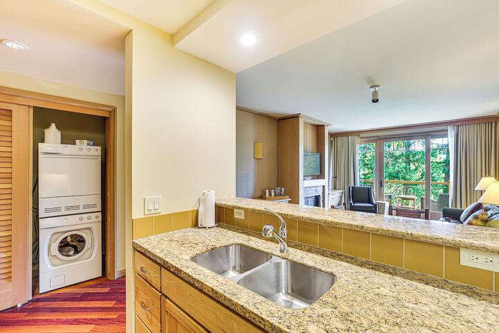 Cle Elum Condo w / Balcony in Suncadia Resort!