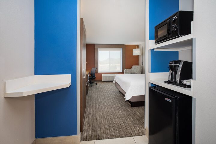 Room 22 of 46