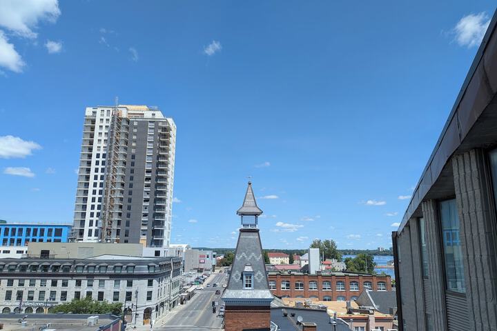 Confederation Place - Hotel