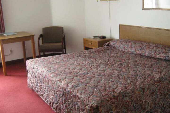 Room 11 of 14