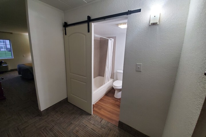 Room 28 of 47