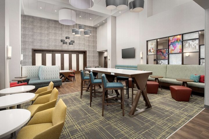 Hotel Interior 7 of 34