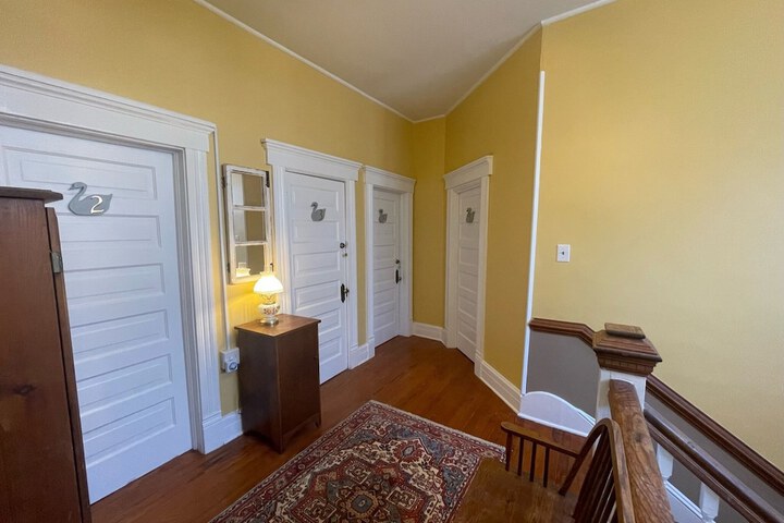 Ballroom/Hall 37 of 43