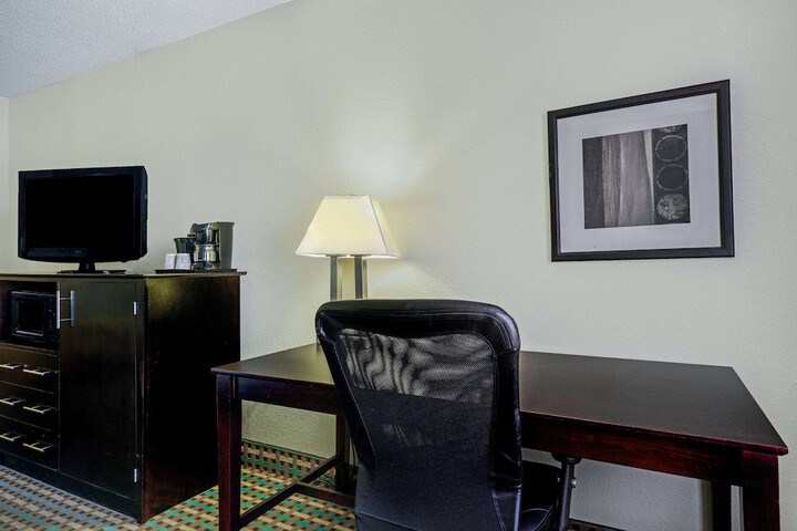 Room 20 of 26