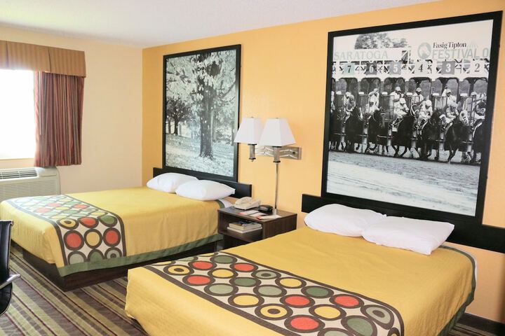 Room 9 of 66