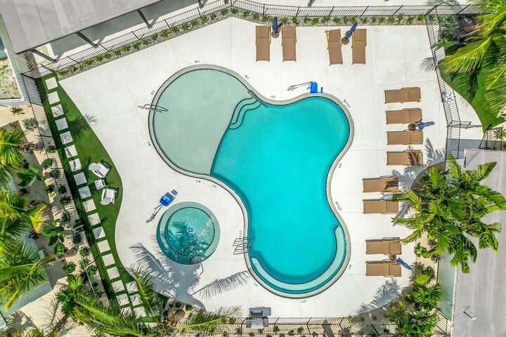 Hotel 4 of 21