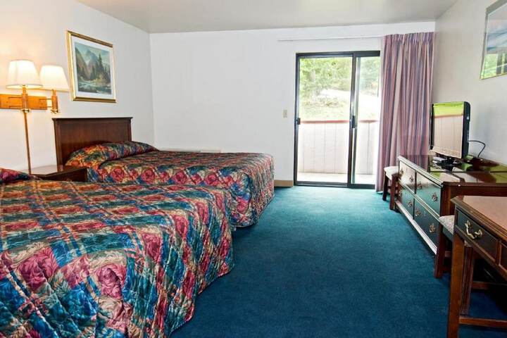 Room 10 of 35