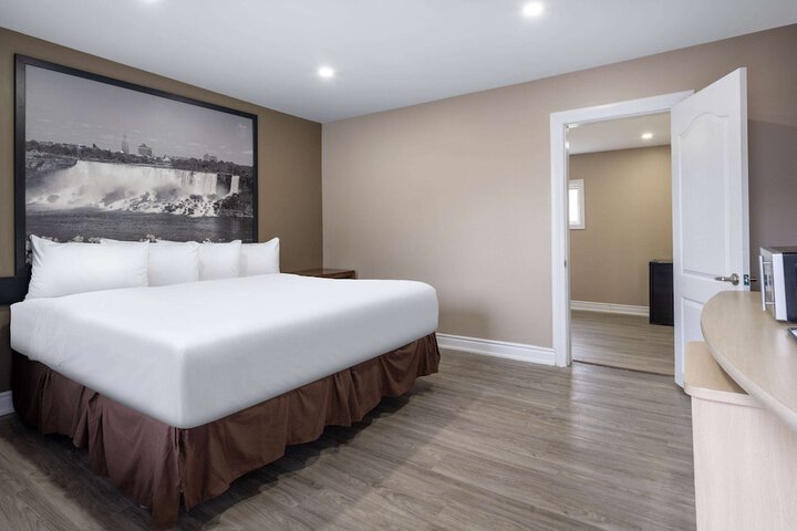 Room 20 of 42