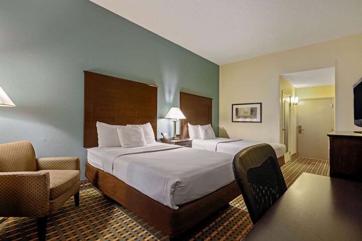 Room 14 of 26