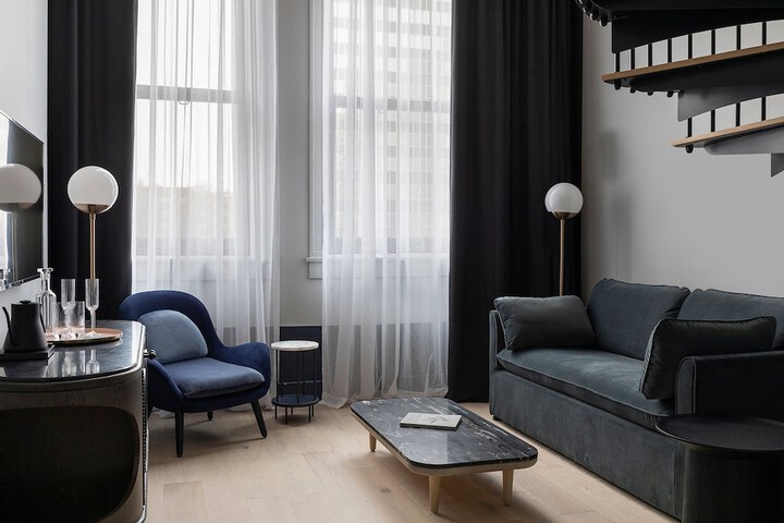 Room 42 of 109