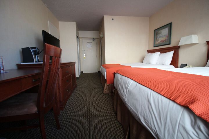 Room 9 of 25