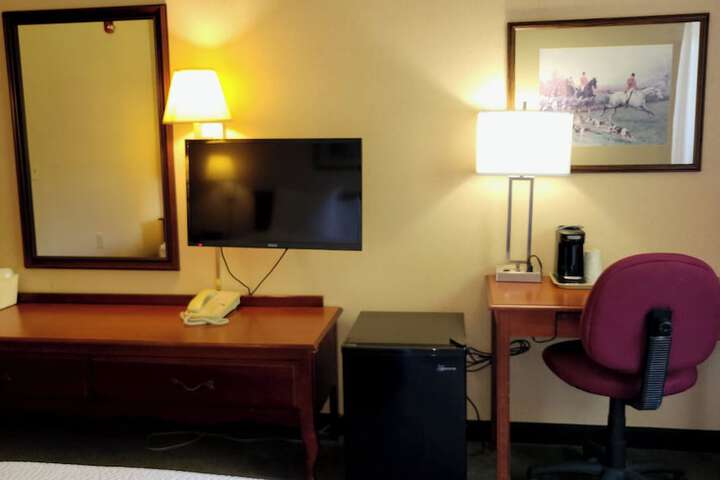 Room 12 of 32