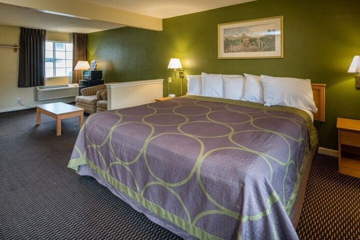 Room 14 of 23