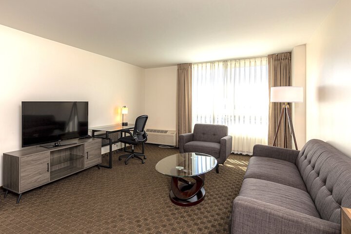 Room 27 of 35