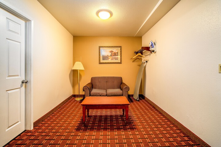 Room 14 of 25