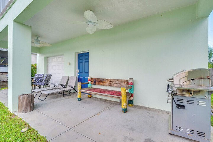 Private Dock & Water Views! Homosassa Retreat