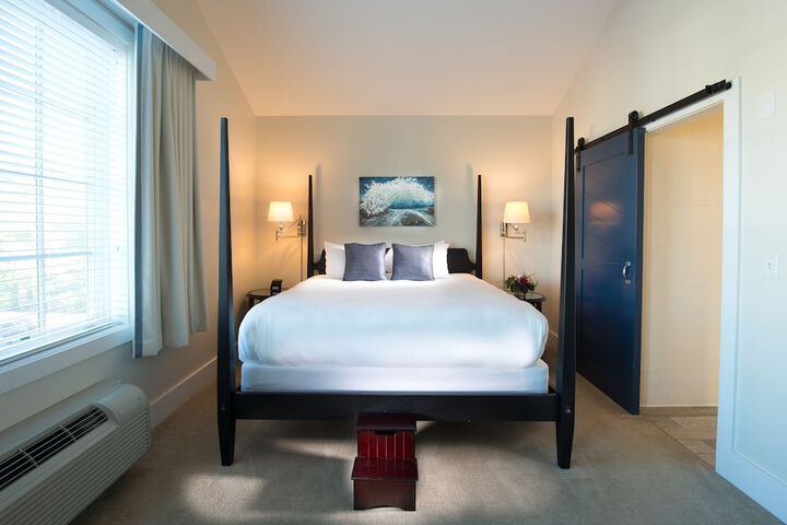 Room 54 of 82