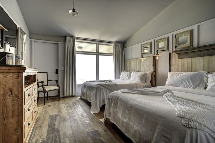 Room 47 of 69