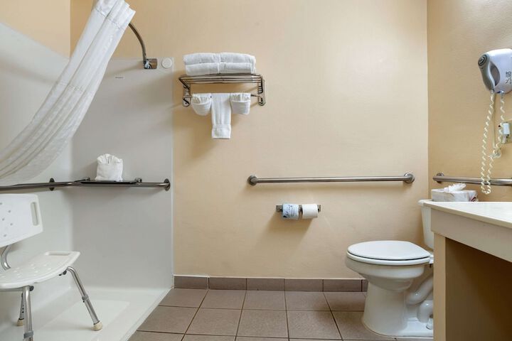 Room 9 of 27