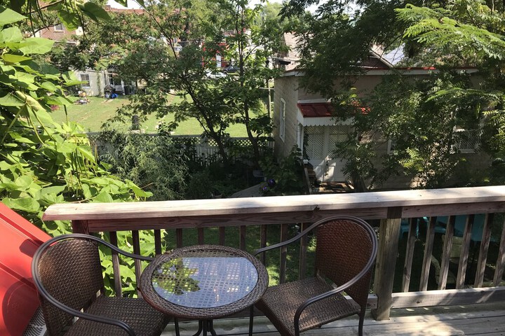 Historic Iron Horse Inn
