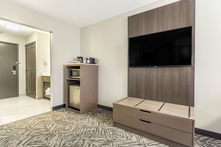 Room 32 of 52