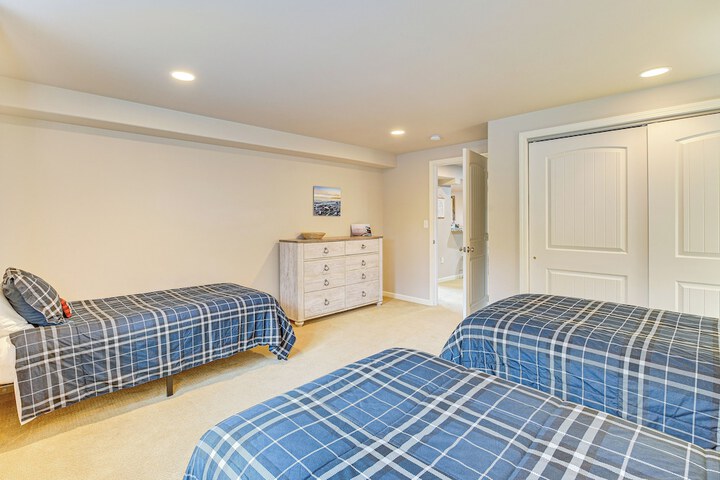 Fish & Hike: Apartment w / Pool Table in Ketchikan!