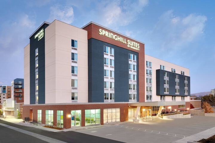 Hotel 3 of 32