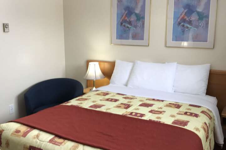 Room 16 of 41