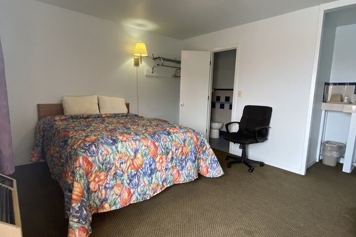 Room 26 of 34