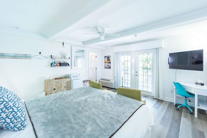 Room 106 of 186