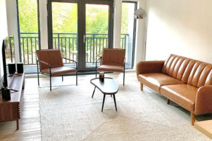 Luxury Furnished Apartment in Heart of Quincy