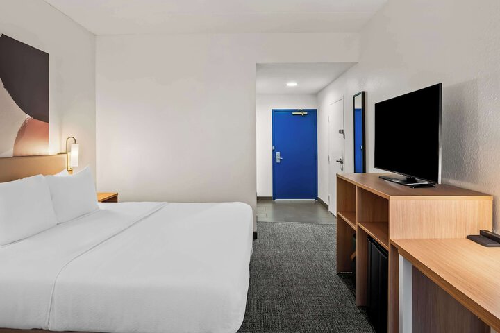 Spark by Hilton Stevensville
