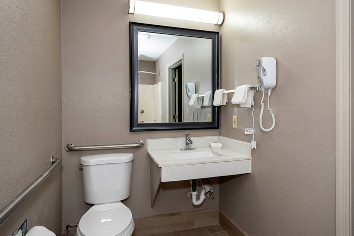 Room 22 of 27