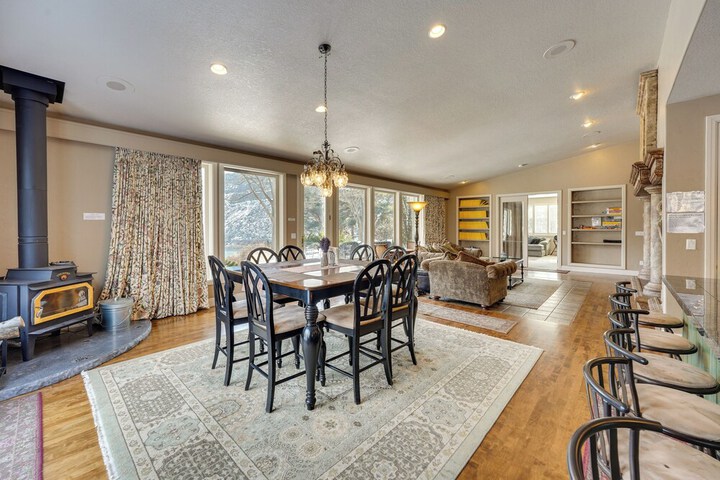 Hot Tub & Snake River Views at Twin Falls Home