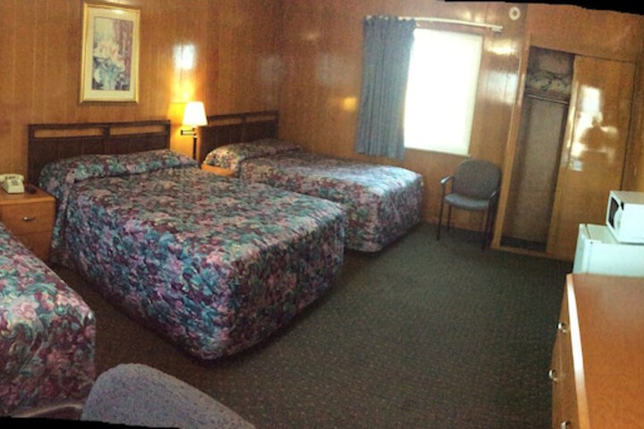 Room 3 of 16