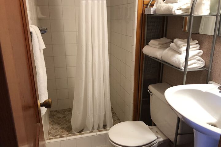 Room 56 of 82
