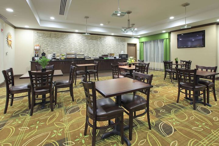 La Quinta Inn & Suites by Wyndham Memphis Wolfchase