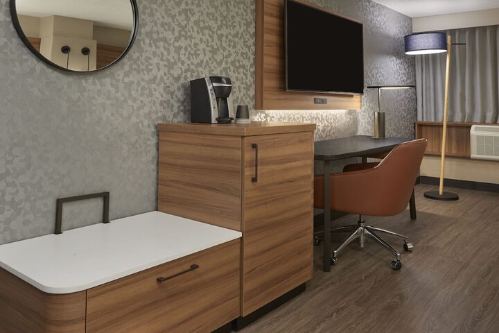 Room 25 of 31