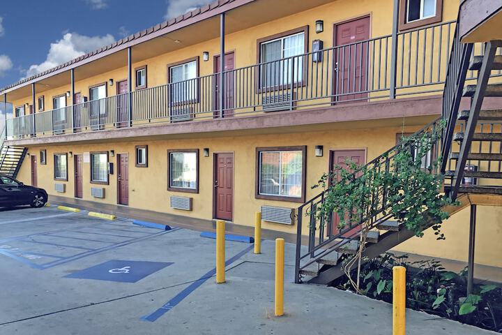 Hotel 4 of 37