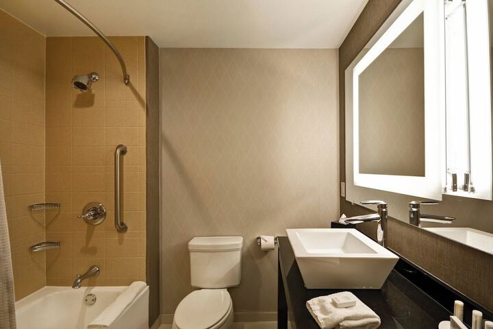 SpringHill Suites by Marriott Indianapolis Airport / Plainfield