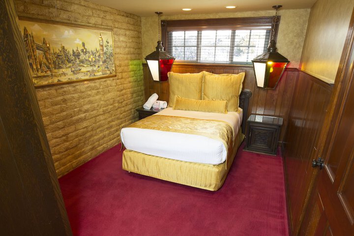Room 198 of 461
