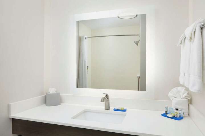 Holiday Inn Express & Suites Valdosta West - Mall Area by IHG
