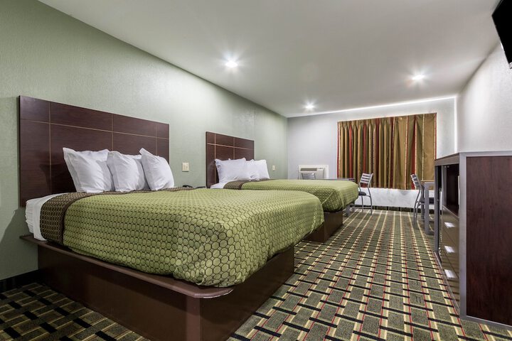 Room 15 of 30
