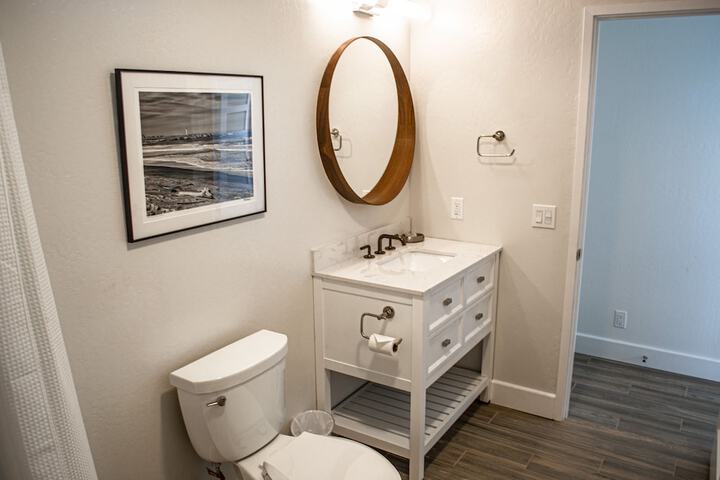 Room 30 of 115
