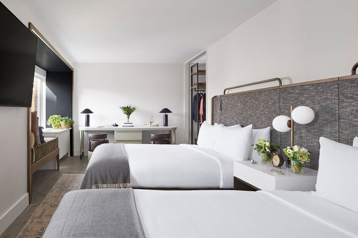 Room 45 of 115