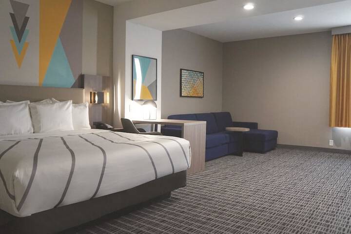 Room 34 of 69