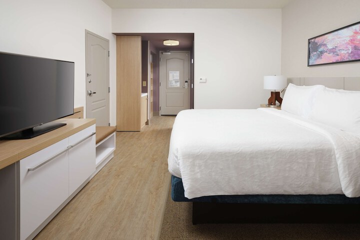 Room 21 of 36