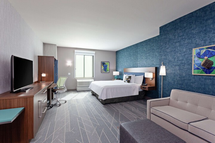 Room 21 of 38